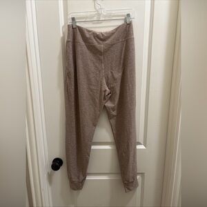 Outdoor Voices Women’s Medium Taupe Joggers Stretch Athletic Lounge Yoga